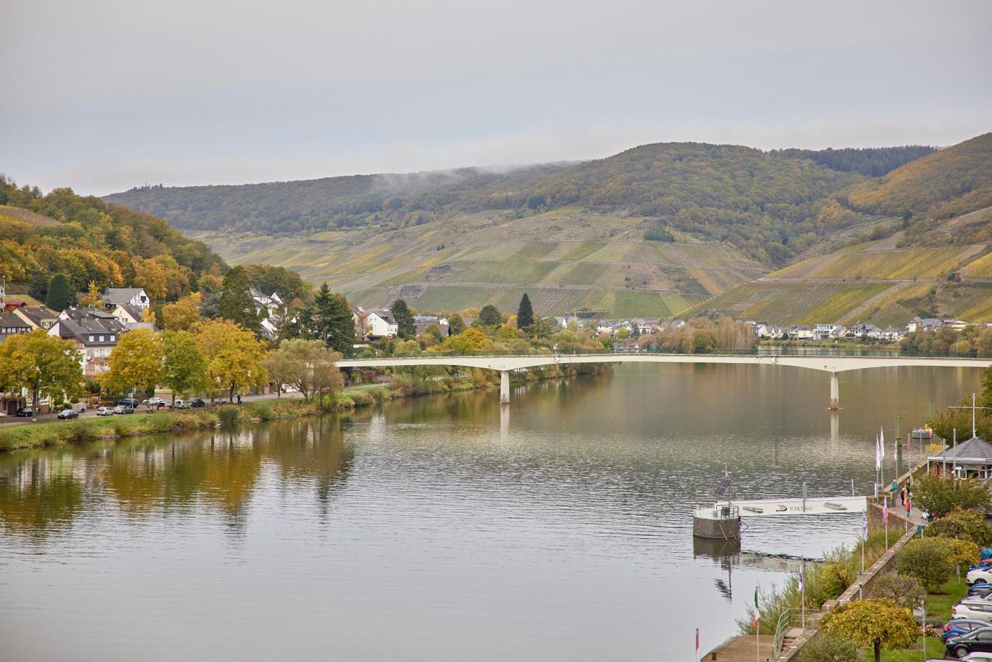 Mayer'S Weinhotel Zell an der Mosel Exterior foto