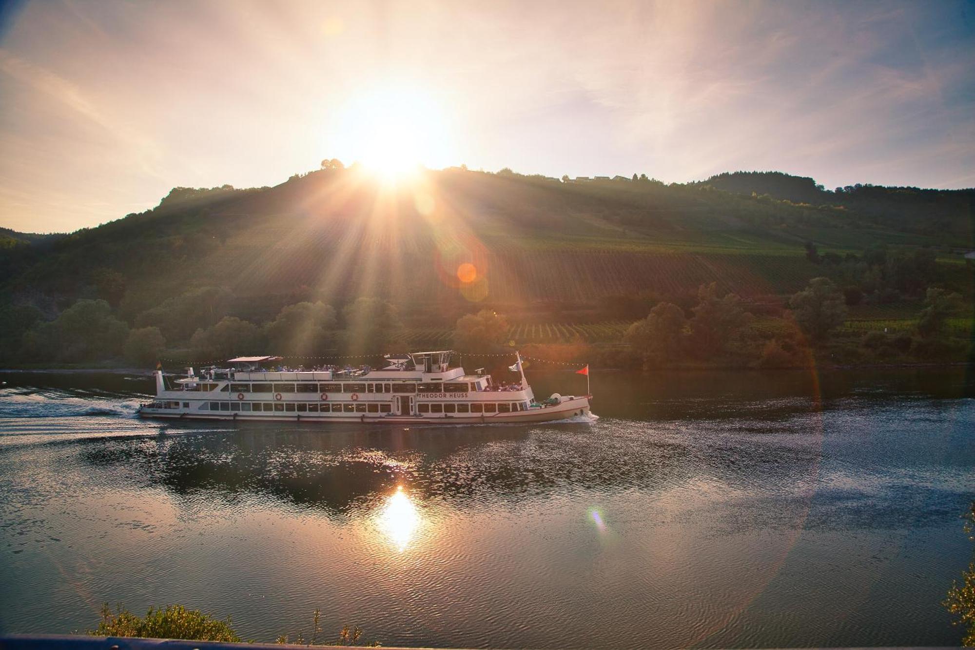 Mayer'S Weinhotel Zell an der Mosel Exterior foto